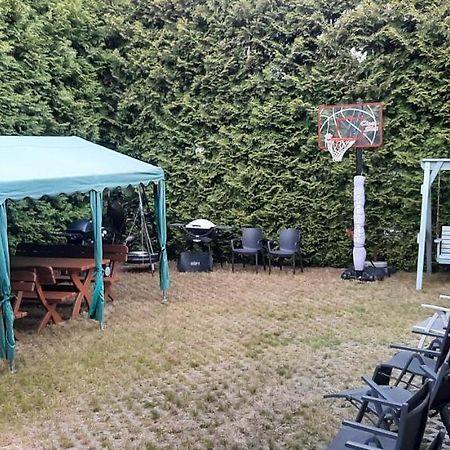 Dom Gościnny Klemens Dębki Zewnętrze zdjęcie